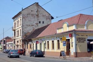 Probleme la etaj! Orădenii din centru contestă ideea primarului Bolojan de a-i obliga să-şi înalţe casele