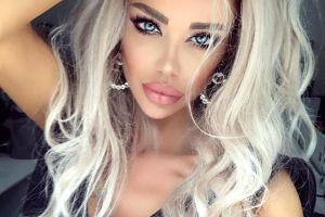 BOMBA BOMBELOR! Bianca, fotografiată cu alt bărbat! Dar să vezi despre cine e vorba !!!