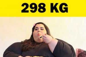 Ajunsese la 298 de kilograme si nu se putea opri din mancat! Cu toate acestea, a reusit sa slabeasca aproape 200 de kilograme! Transformarea e radicala: cum arata femeia asta acum