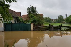 Situaţia inundaţiilor din Sibiu – Sunt zone în care situaţia este critică