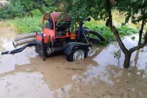 Ploile abundente au inundat mai multe gospodarii din Plosca, Tiganesti si Saelele