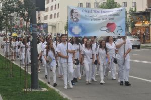 Parada halatelor albe