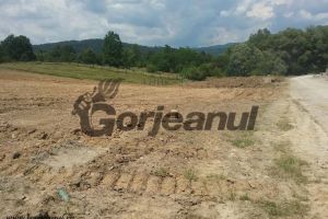 Parc şi grădină publică, pe fosta groapă de gunoi a oraşului Tismana! Investiţia de opt milioane de lei, pe 2,4 hectare de teren