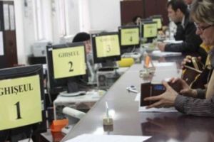 Funcţionarii publici vor da evaluări scrise anuale