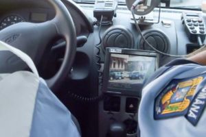 O nouă mostră de inconştienţă la volan: un oltean zbura cu 113 km la oră prin Bradu