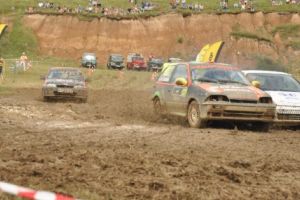La Campionatul Naţional de Rally Cross de la Câmpulung, adrenalină şi pentru sportivi, şi pentru public