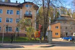 Spitalul din Vatra Dornei are tomograf din 2015, dar din lipsa banilor nu l-a pus nici acum în ...