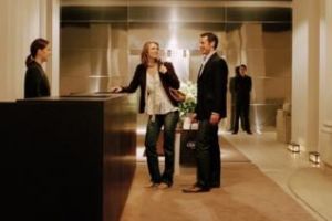 O recepţioneră de hotel a făcut dezvăluiri şocante! Ce fac angajaţii fără ca turiştii să se prindă