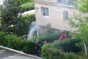 Petrecere de cartier. Bărbaţi amendaţi după ce au organizat un ,,picnic” în parcarea unui bloc