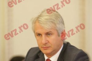 Un MINISTRU din Guvern IZBUCNEȘTE. Mesaje JIGNITOARE la adresa ROMÂNILOR, postate pe Facebook. Răspunsurile lui sunt HALUCINANTE. ,,Dacă ai avea măcar un gram de minte…”