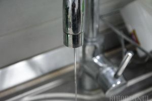 Locuitorii străzii Emilian Mircea Chitul rămân, joi, fără apă