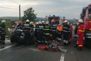 ACCIDENT GROAZNIC între AUTOCAR şi MICROBUZ. Plan ROȘU de intervenţie în Iaşi