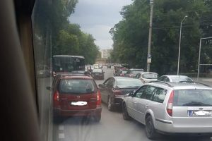 ACCIDENT la PĂDURICE! Traficul se desfăşoară cu dificultate
