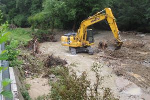 Directorul Administraţiei Bazinale de Apă Olt, Stefan Prală, a dispus luarea unor măsuri necesare pentru evitarea şi diminuarea pagubelor ca urmare a precipitatiilor abundente