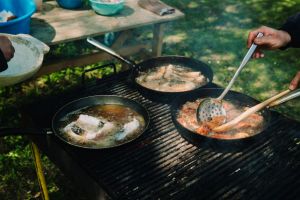 Începe ASTRA Multicultural – Se gătesc ciorbă de zdrenţişoare, crap cu varză şi multe alte bunătăţi