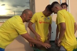 După ce trag de fiare se recuperează în butoaie