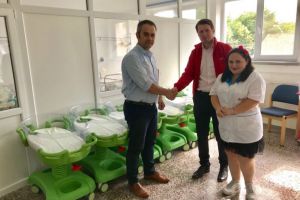 FOTO. Spitalul Municipal Aiud a primit paturi pentru nou-născuţi  de la Crucea Roşie Română, filiala Alba