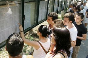 Peste 200 de locuri prevăzute în cifra de şcolarizare pentru liceu au rămas neocupate în urma repartizării computerizate