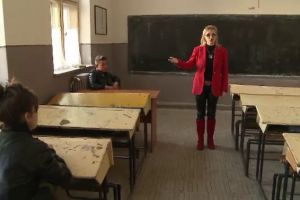 Sute de elevi sibieni au abandonat şcoala. Cei mai mulţi sunt de la ţară