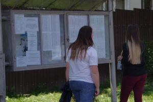 50 de candidaţi s-au retras, iar 61 au absentat de la proba scrisă a concursului de titularizare