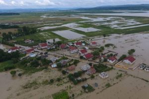 Dezastrul de la Băbeni văzut din dronă şi explicaţiile oficialităţilor