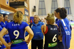 Grapă, dezolat: „Poate că se apropie şi sfârşitul echipei de volei fete”