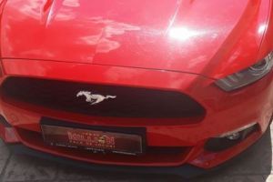 Maşină de 60.000 euro, distrusă de un bărbat care a pierdut toţi banii la păcănele