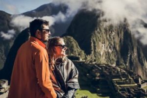 Vacanţă cu peripeţii în Peru şi Columbia: bani falşi, frunze de coca şi întâlniri cu traficanţi de droguri. Doi corporatişti români au trăit aventura vieţii lor în America Latină