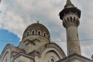 MEGA-MOSCHEEA de la Bucureşti nu se mai face. Musulmanii n-au bani să o construiască
