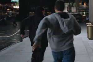 Tâlharii de la miezul nopţii: Doi tineri au fost arestaţi după ce l-au 