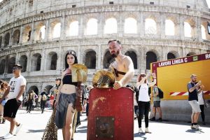 DÂMBOVIȚA: Lupte demonstrative de gladiatori, la Gura Ocniţei