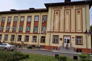 Campanie umanitară a medicilor de la Spitalul Militar din Piteşti, în localitatea Pucheni