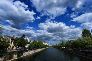 Vremea în weekend. Ce anunţă meteorologii
