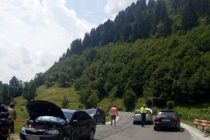 Accident la Ieşirea din Sângeorz-Băi. O femeie a avut nevoie de îngrijiri medicale