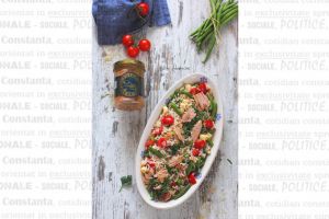 Reteta zilei:Salata de orez cu ton, rosii si fasole verde