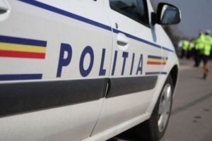 Un ploiestean s-a ales cu dosar penal dupa ce a lovit o masina parcata si a incercat sa fuga. Soferul era baut