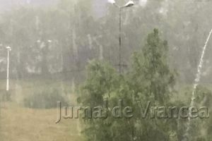 ULTIMĂ ORĂ: Un nou COD GALBEN de ploi în Vrancea