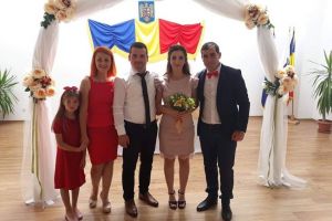 Nunta la Cumpana: Luptatorul Alexandru Calin s-a casatorit cu Mihaela Spataru, fosta scrimera. Nas este Florin Toader, suporter farist (galerie foto)