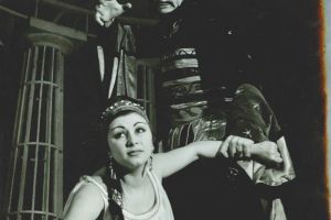 Lysistrata“, Aida Abagief