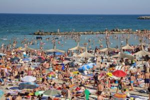 Voucherele de vacanţă, eliminate! Bugetarii vor primi indemnizaţii pentru a merge în concediu