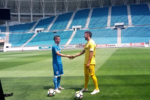 Universitatea nu se opreşte din transferuri