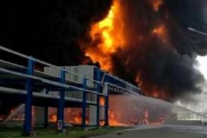 Dezastru la un renumit complex industrial. Cel puţin 20 de oameni au murit în urma unei explozii uriaşe