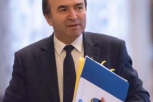 Un europarlamentar PSD face MIȘTO de Tudorel Toader: E un ”TÂNĂR de AUR”, dar e ”DEFECT”! 