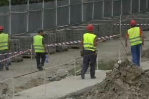 Criză pe piaţa forţei de muncă. O firmă aduce muncitori din Vietnam
