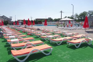 Piscinele Nataly Land îşi aşteaptă clienţii cu Dj şi multă distracţie de vară