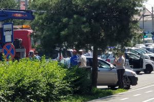 SCANDAL în UTA, la Eclipse Pub! S-a lăsat cu AMENINŢĂRI şi RIDICĂRI de MAŞINI (FOTO)