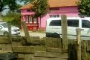 Cătuşe pentru tâlharii consilierului PSD! Unul dintre ei e de negăsit