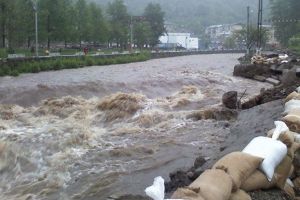 Guvernul a aprobat ajutoare de urgenţă pentru judeţele afectate de inundaţii, printre care şi Harghita