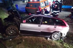 Accident la Vlăhiţa. Două persoane au fost rănite noaptea trecută