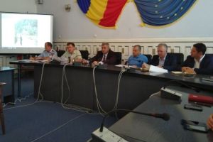 ”Nu lăsăm pe nimeni în urmă!”. Prefectul de Alba vrea să fie în permanenţă alături de oamenii afectaţi de inundaţii